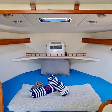Cozy Private Two Rooms Yacht In Barcelona - Boat In Port Forum Sant Adrià de Besòs Exteriör bild